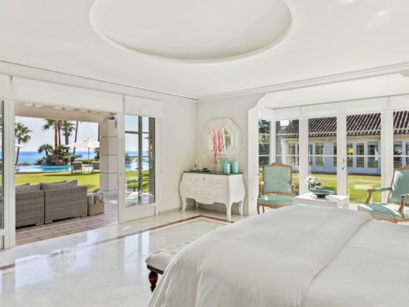 Los Monteros Villa Beach