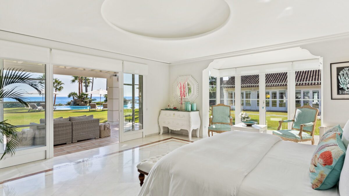 Los Monteros Villa Beach