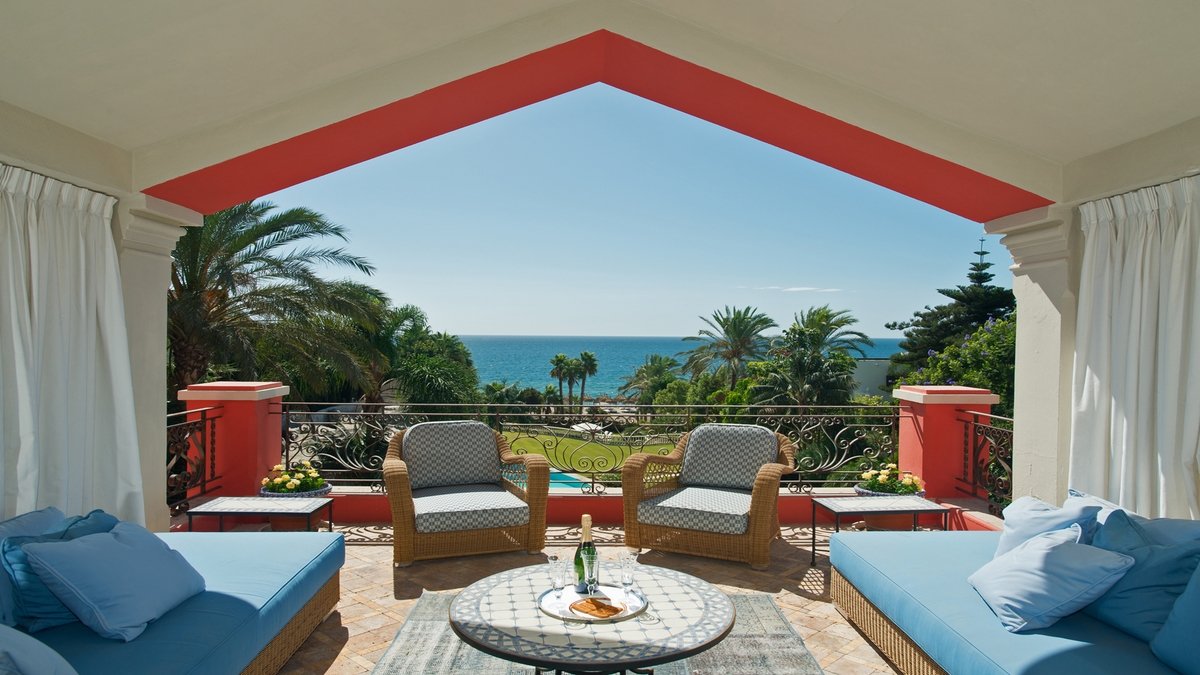beachfront villa golden mile