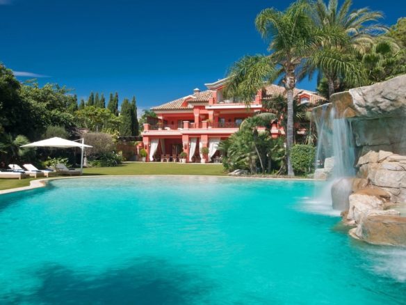 beachfront villa golden mile