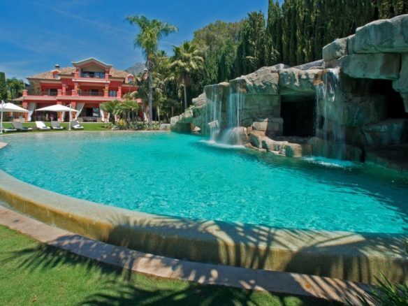 beachfront villa golden mile