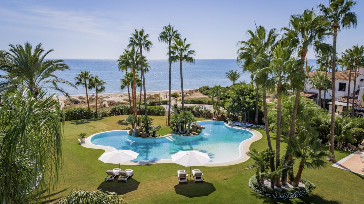 Los Monteros Villa Beach