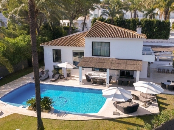 Nueva Andalucia Villa, Marbella