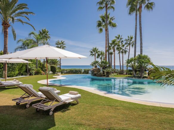 Los Monteros Villa Beach