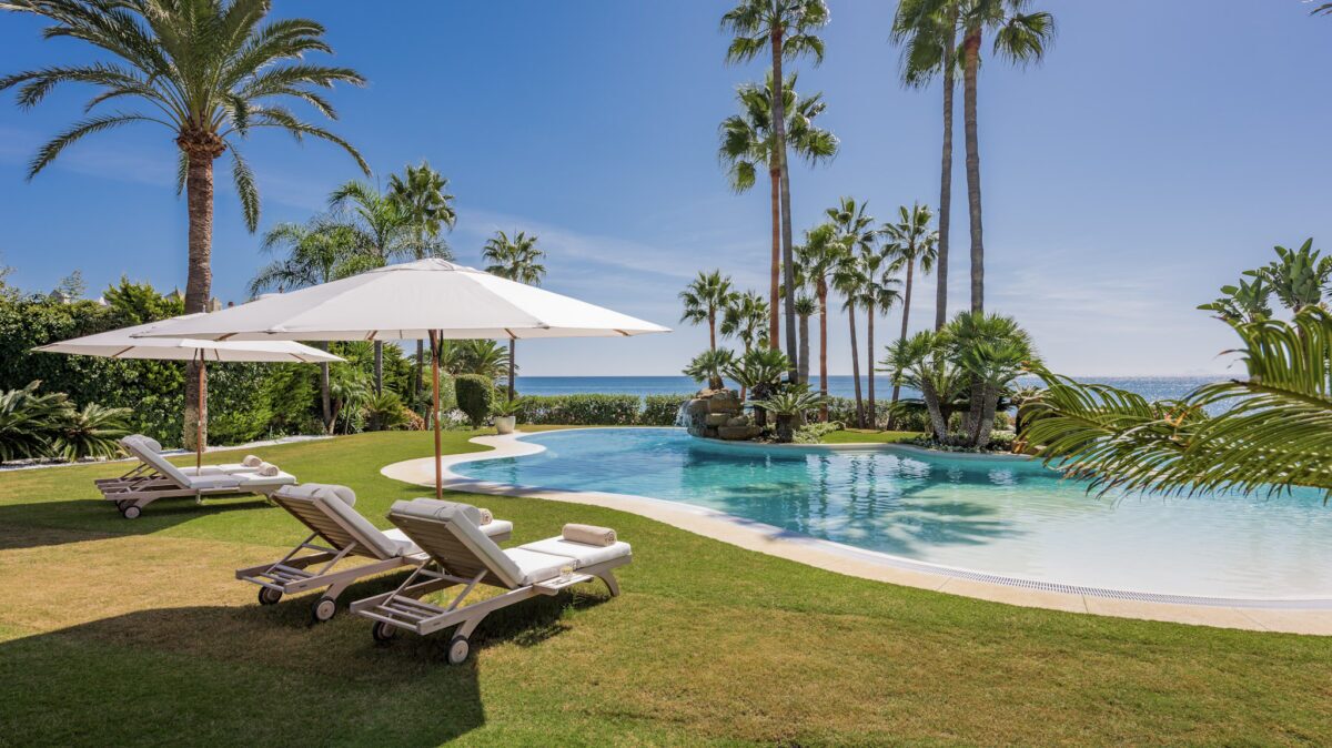 Los Monteros Villa Beach