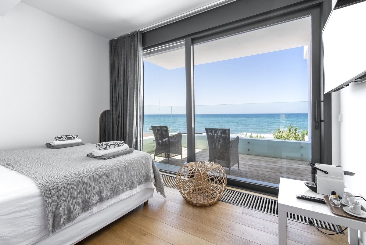 Beach-front Villa Marbella