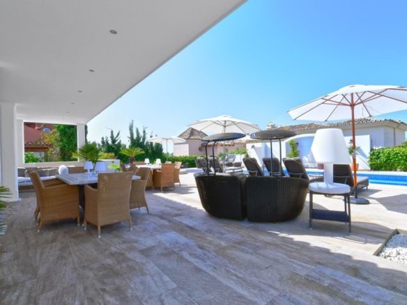 Family Beach Villa