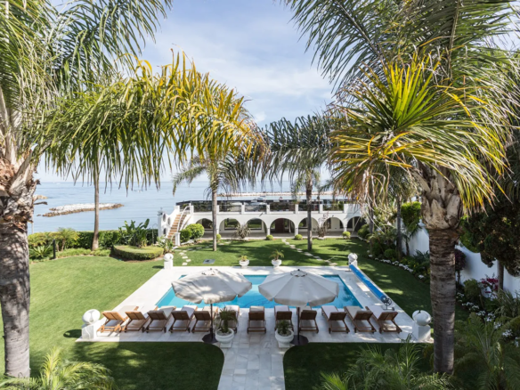 Mistral Beach Beachfront Villa