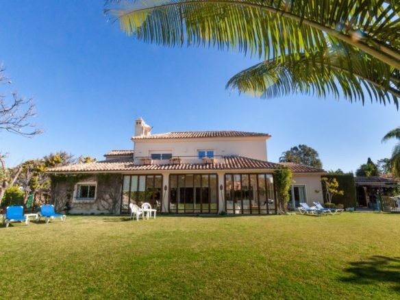 Top luxury villas Marbella neighbourhoods with scenic views