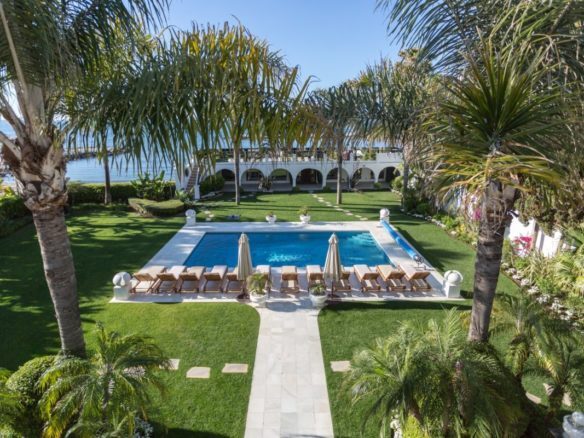 Mistral Beach Beachfront Villa