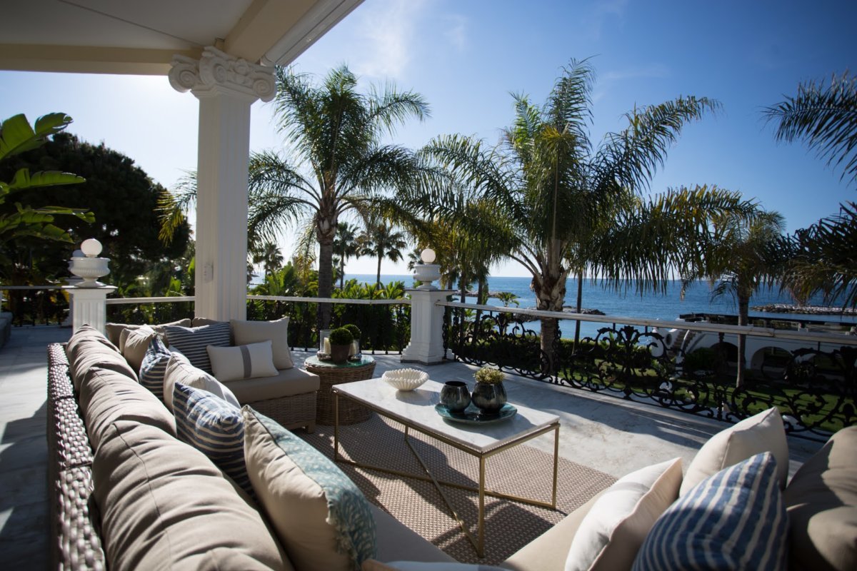 Mistral Beach Beachfront Villa