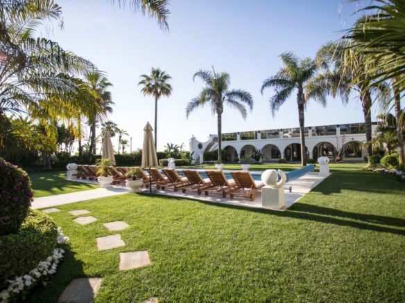 Mistral Beach Beachfront Villa
