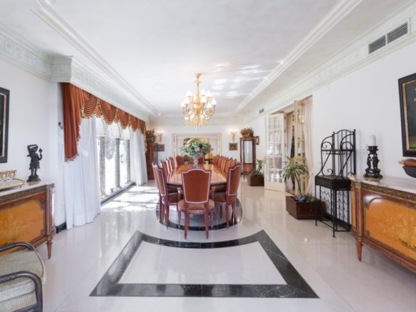 Mistral Beach Beachfront Villa
