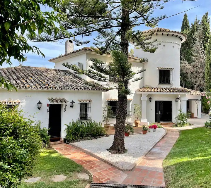 4 bedroom villa, Marbella, Golden Mile