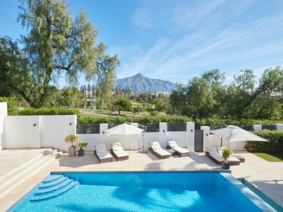 Discover the Luxury of Golf Villa Living in Spain