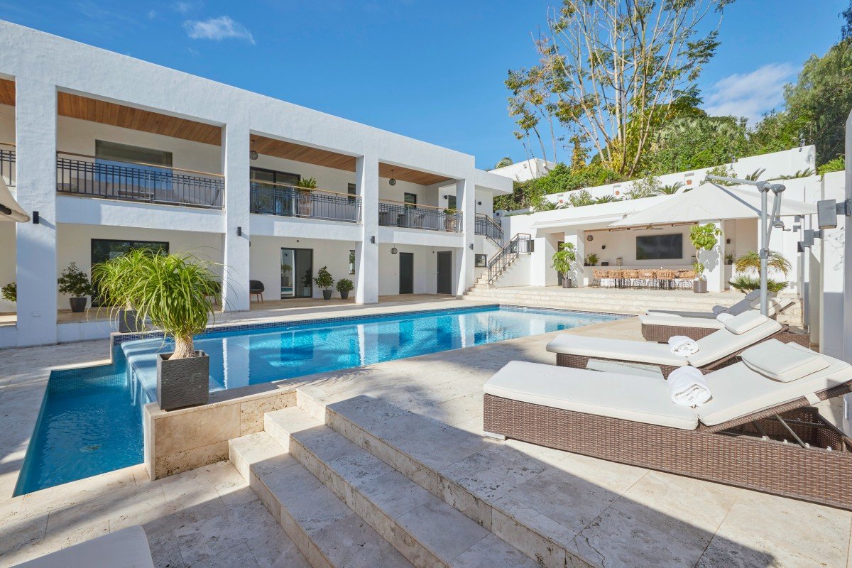 Discover the Luxury of Golf Villa Living in Spain