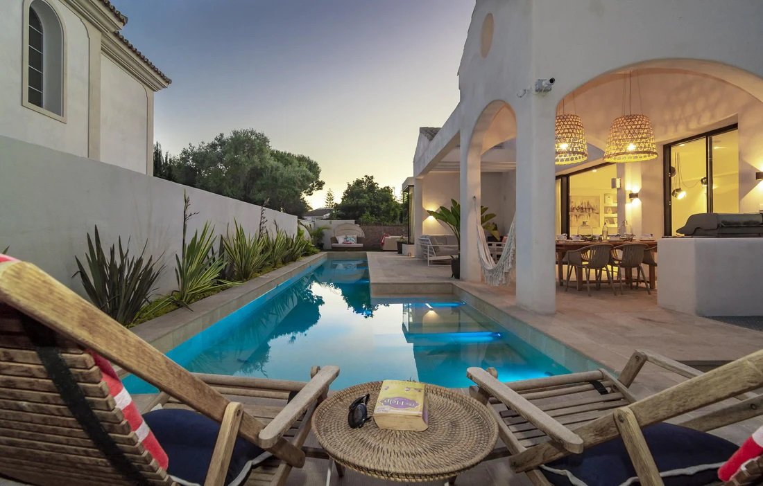 Villa Pool