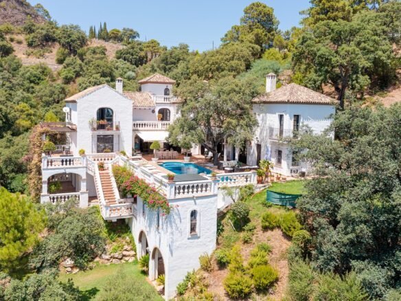 El Madroñal Rental Villa Spain
