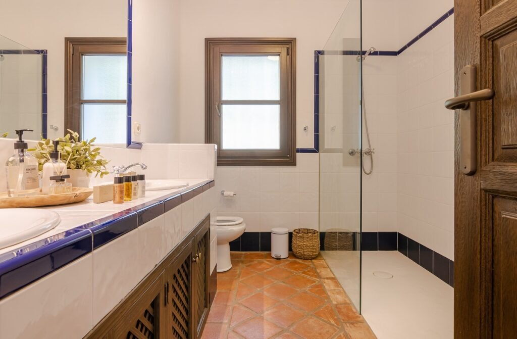 El Madroñal Rental Villa Bathroom Spain