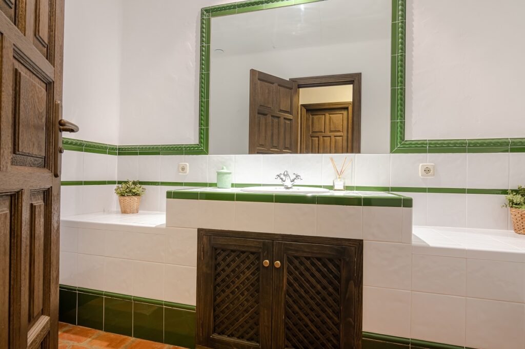 El Madroñal Rental Villa Bathroom Spain