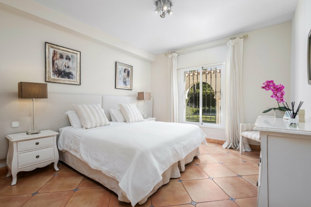 Nueva Andalucia Villa Rental Spain