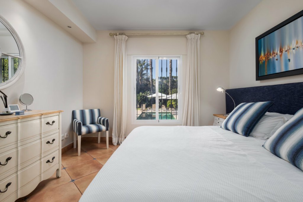 Golf Villa Bedroom