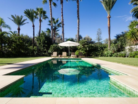 Villa Pool