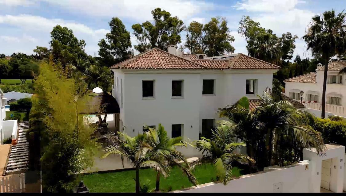 Marbella Rental Villa (47) 5 Bedroom Holiday Villa – Casasola, Marbella