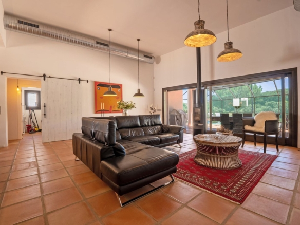 Luxury Frontline Golf Villa | Single-Level Living | Golf Membership Included