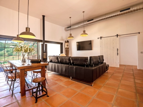 Luxury Frontline Golf Villa | Single-Level Living | Golf Membership Included