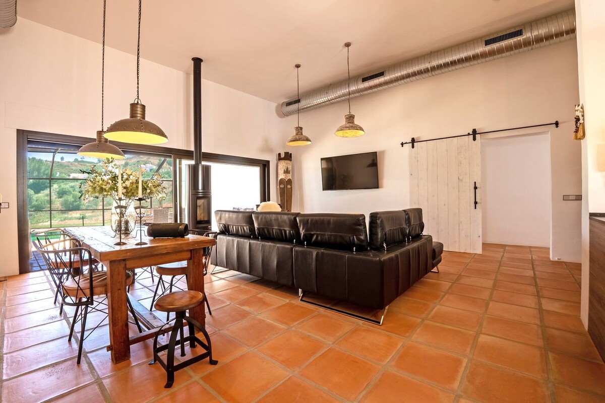 Luxury Frontline Golf Villa | Single-Level Living | Golf Membership Included