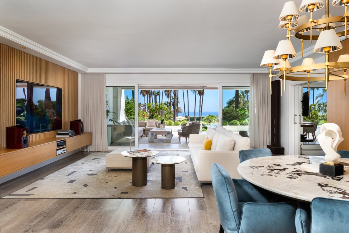 Los Granados Phase II, Puerto Banus.  Luxury Apartment