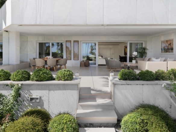 Los Granados Phase II, Puerto Banus.  Luxury Apartment