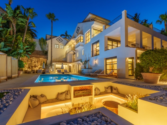 Panoramic Views from this 6 bedroom rental gem.